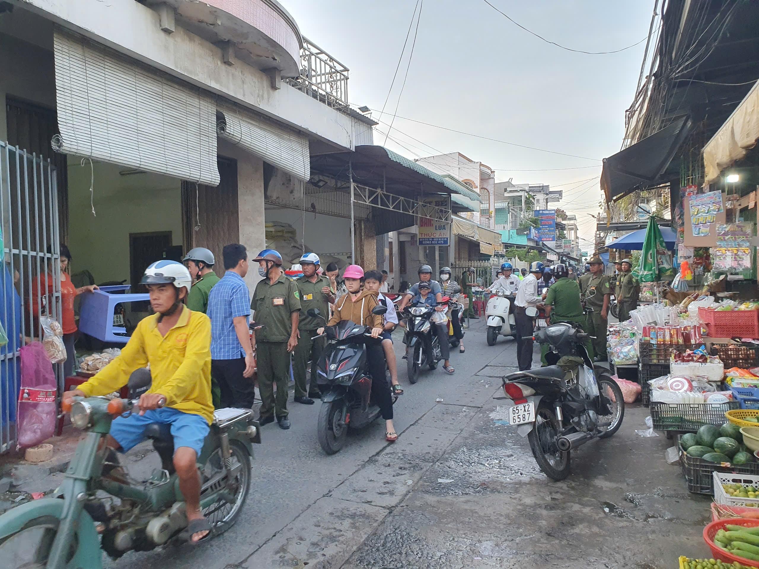 MỸ THẠNH – RA QUÂN LẬP LẠI TRẬT TỰ ĐÔ THỊ TRÊN ĐỊA BÀN PHƯỜNG